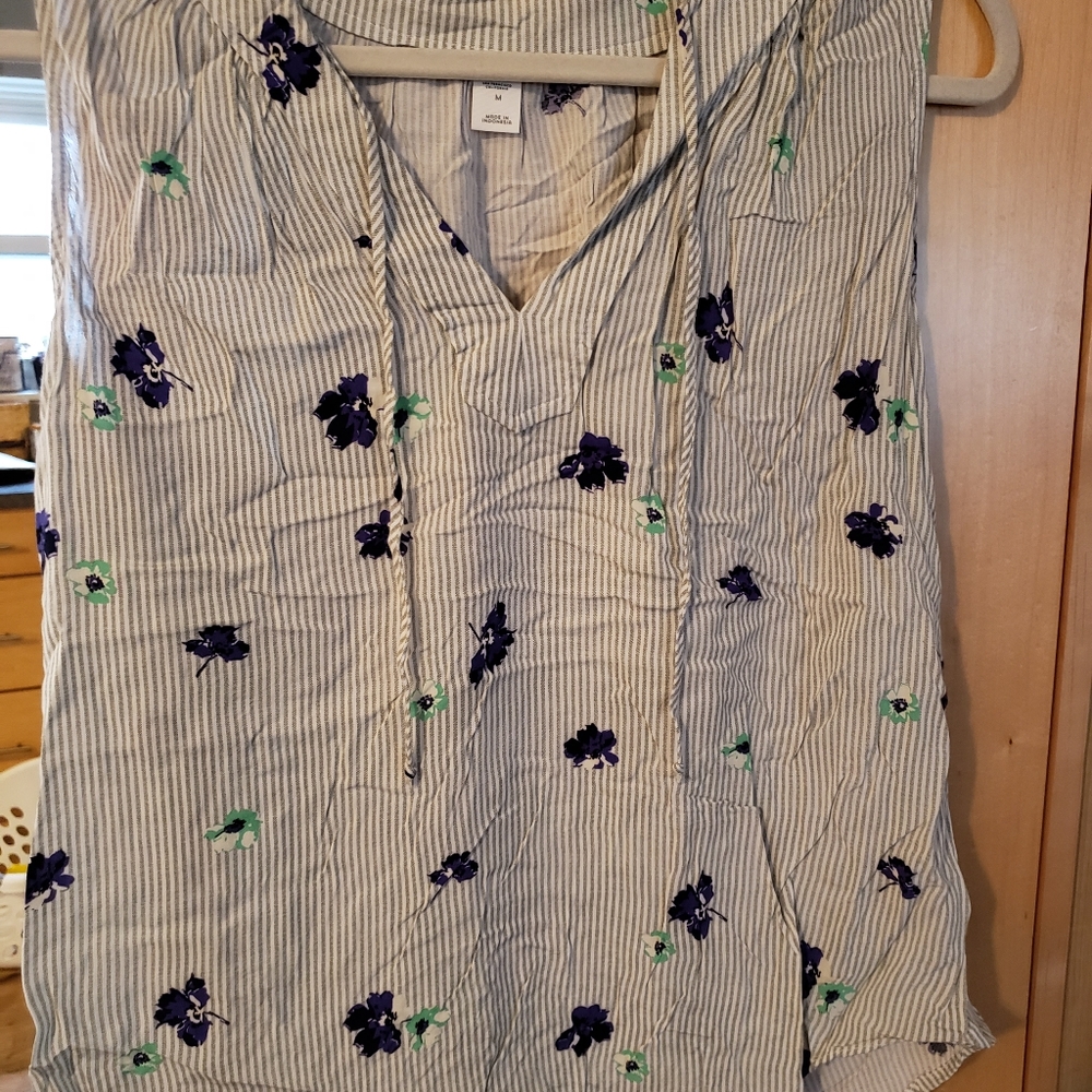 Womens blouse size medium